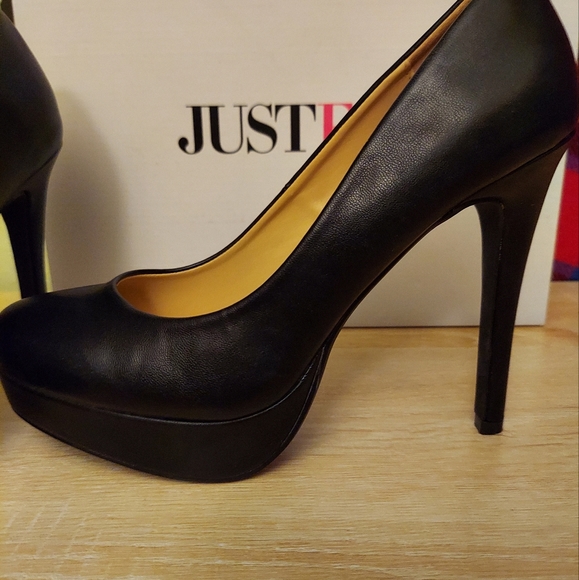 COPY - JUSRFAB BLACK PUMPS, size 7.5 - Picture 4 of 5